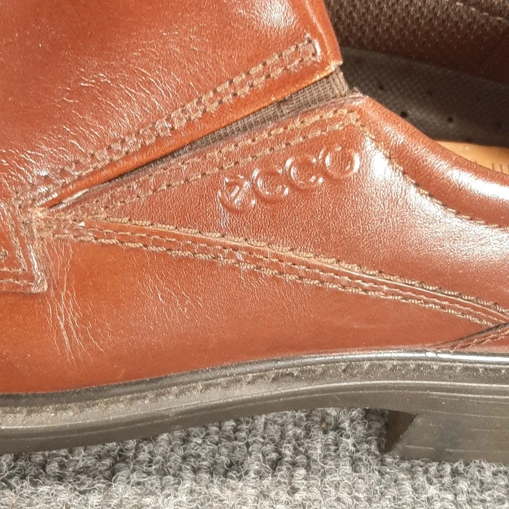 ECCO MEN'S HELSINKI Size 9.5/43 Brown Leather Slip On Dress Loafer Nice
